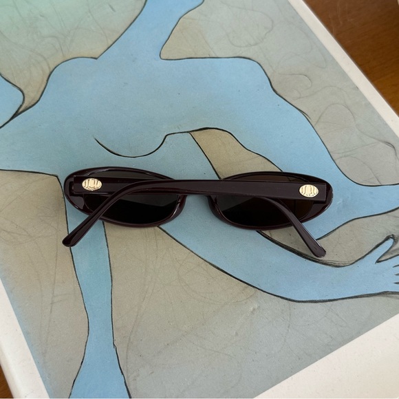 CHIC Oval Dark Brown Sunglasses - Picture 2 of 3